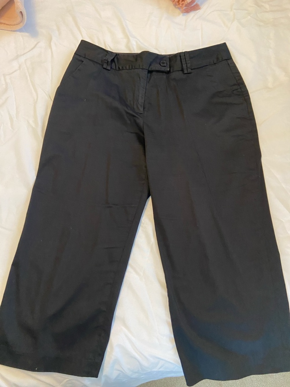 Classic Black Wide-Leg Cropped Pants